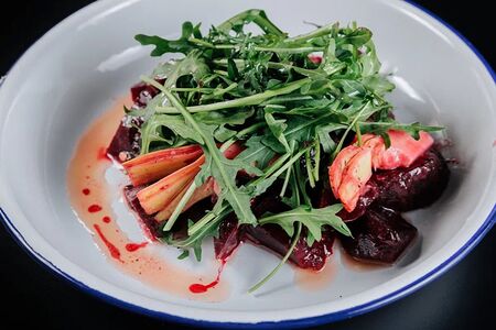 Салат со свеклой и артишоками