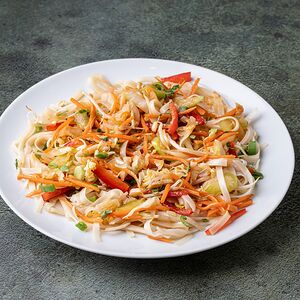 Рисовая лапша с овощами