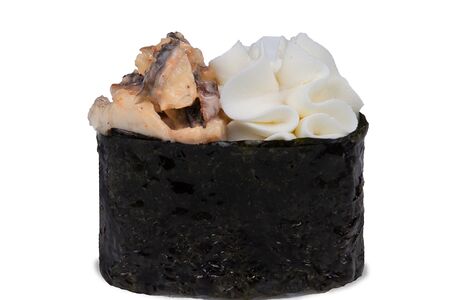 Гункан с угрём и сыром