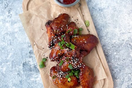 Крылья с соусом BBQ