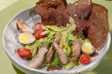 Цезарь с курицей