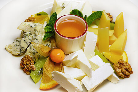 Сырная тарелка