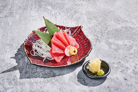 Сашими Тунец