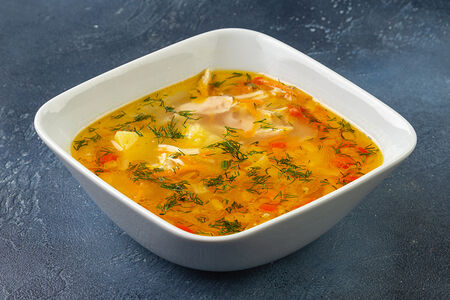 Суп куриный с домашней лапшой