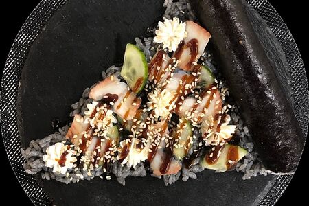 Суши-пицца с угрем