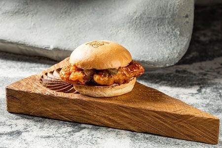 Чикен-бургер