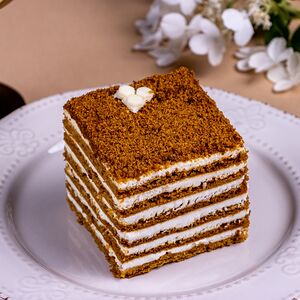 Пирожное медовое