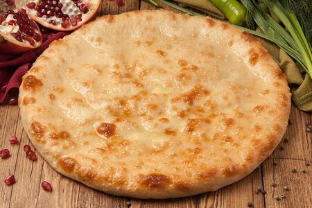 Пирог с картофелем и жареным луком