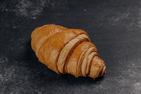 Круассан с шоколадом