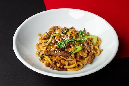 Удон с говядиной