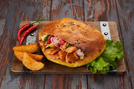 Шаурма в пите с курицей