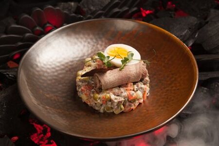 Оливье с говяжьим языком