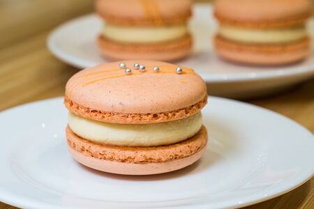 Десерт Macarons маракуйя Big