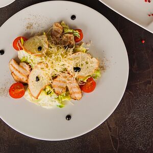 Цезарь с курицей