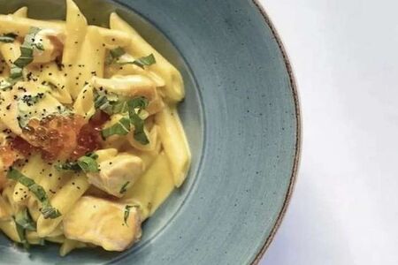 Пенне с лососем