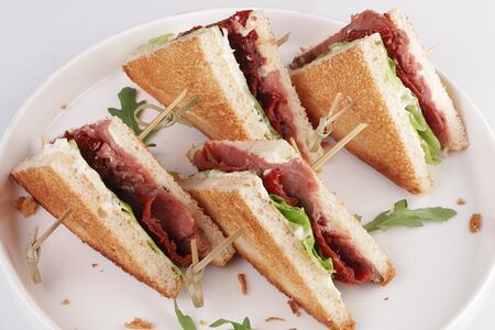 Сэндвич с ростбифом