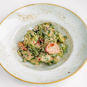 Овощной салат по-грузински с орехами и специями