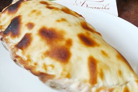 Кальцоне с ветчиной