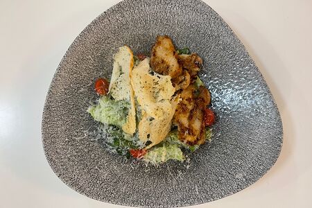 Цезарь с курицей