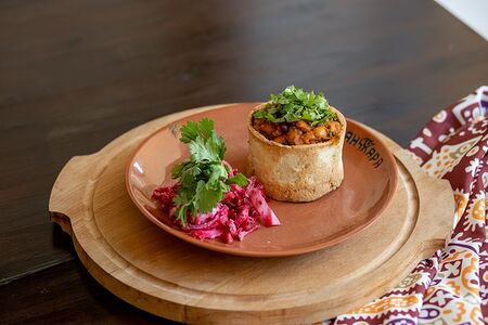 Лобио харкалия в кольце из мчади