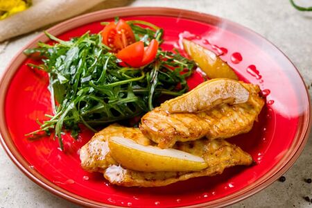 Куриное филе с карамелизированной грушей