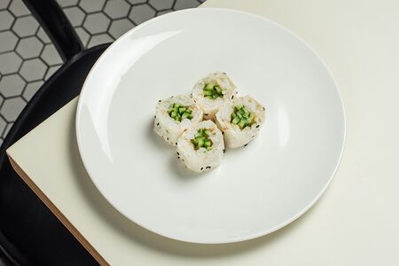 Ролл Огурец в маменори