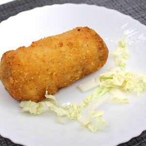 Рулет куриный с ветчиной и сыром