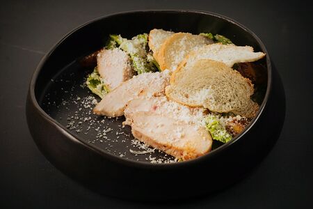 Цезарь с цыплёнком