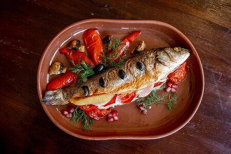 Рыба запеченная с овощами