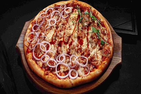 Пицца с цыпленком BBQ