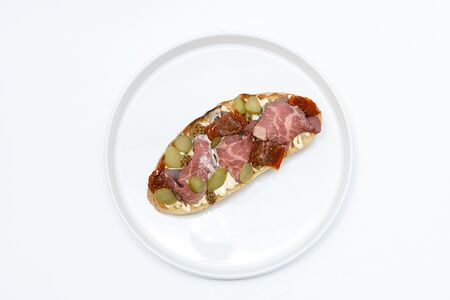 Брускетта с ростбифом