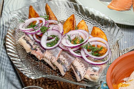 Селедочка с запечённым картофелем