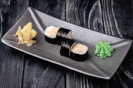 Маки ролл с крабом