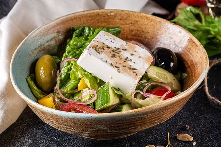 Овощной салат с фермерским сыром