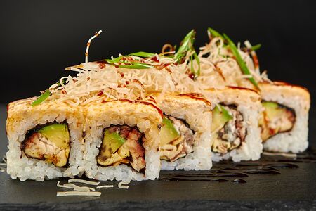 Запечённый ролл с угрём