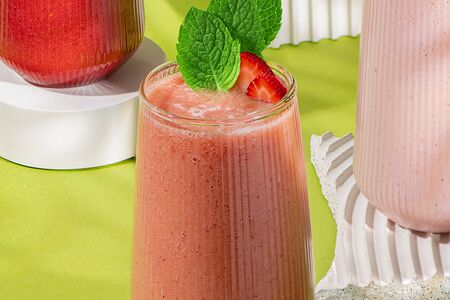 Смузи Клубника-банан-киви