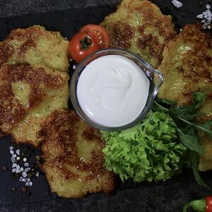 Драники со сметаной