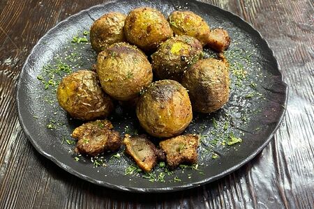 Картофель с салом на мангале