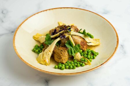 Нежная телятина с артишоками