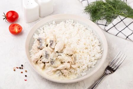 Рис с фрикасе и грибами