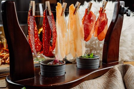 Тарелка вяленого мяса