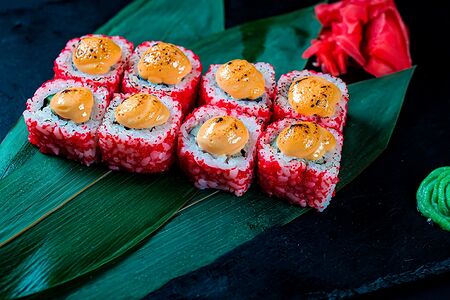 Калифорния с лососем запечённая