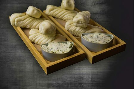 Китайские булочки с зеленым маслом