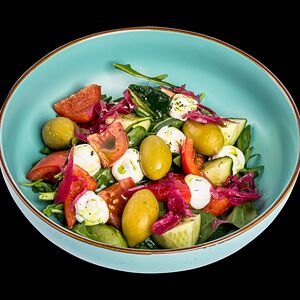 Салат с сицилийскими оливками