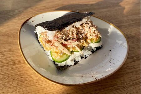 Окинавский сэндвич с крабом унаги