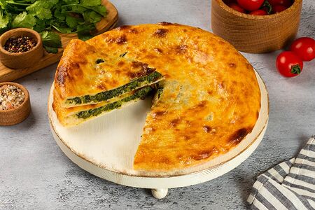 Осетинский пирог Цахарджин со шпинатом и сыром