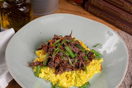 Рваная конина с ризотто по-милански