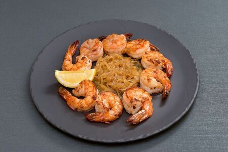 Жареные тигровые креветки