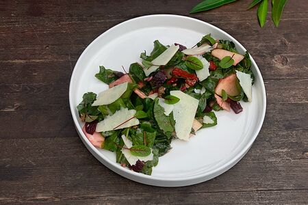 Салат с козьим сыром