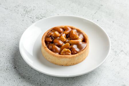 Карамельно-ореховая тарталетка